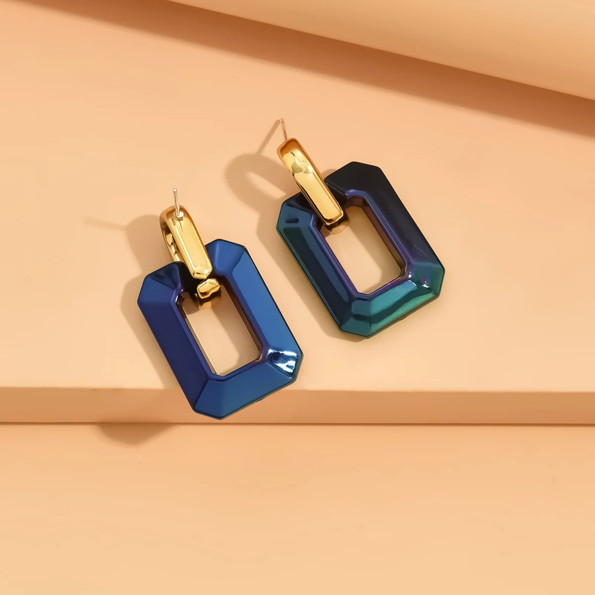 Vintage Geometric Metallic Color Acrylic Y2K Stud Earrings for Women Frost Spray Leather Fashion Earnail Style