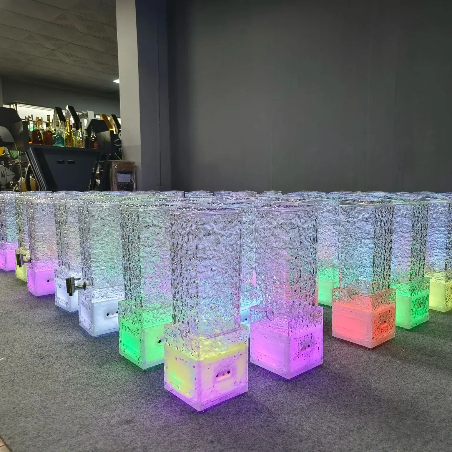 3L LED Luminous Beer Cannon Beer Tower Dispenser Outdoor Camping Bar KTV Party Acrylic Unbreakable Ice Buckets With faucet