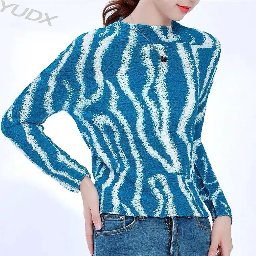 

YUDX Miyake Pleated Striped Blouse Temperament Commuter Outerwear Blouse 2023 Early Fall New One Neck Long-sleeved Slim T-shirt