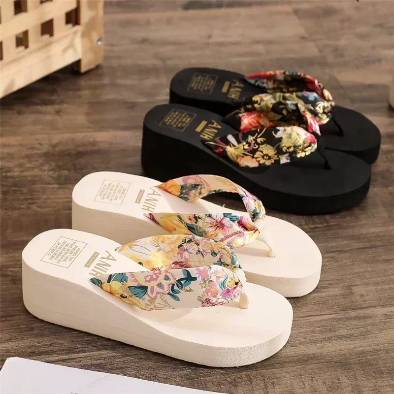 Women Flip Flops Summer Fashion Beach Platform Slippers Casual Outside Wedges Sandals Summer Women Shoes 2025