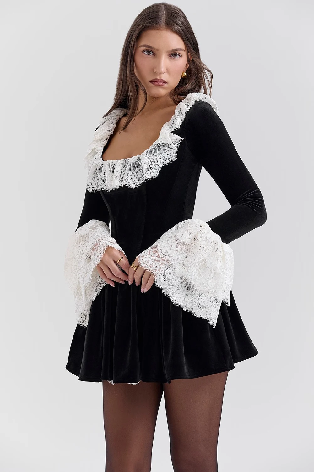 Sexy Square Neck Lace Velvet PatchWork Bodycon Dress For Women Elegant Autumn/Winter Long Sleeved Pleated Slim Vestido