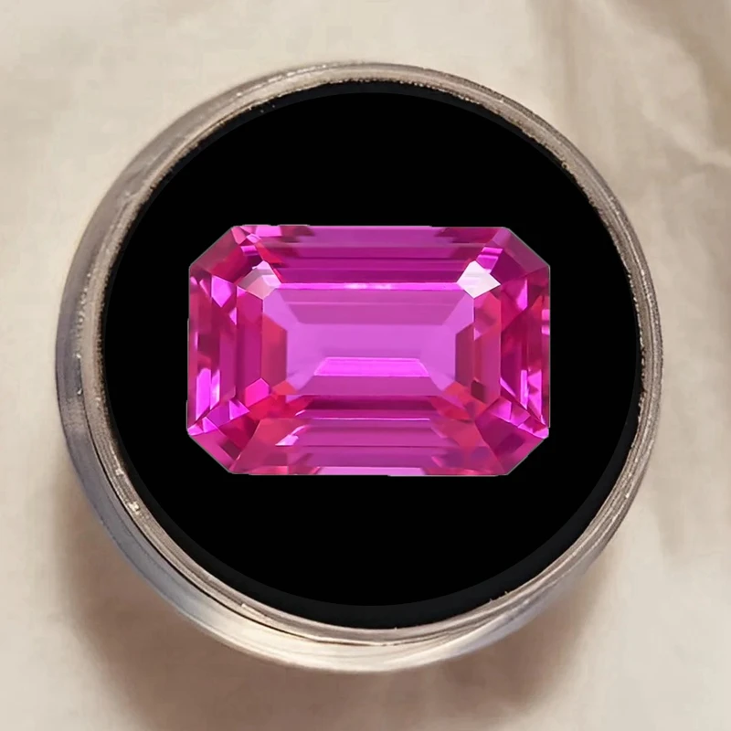 Hübscher rosa Rubin, UV-geprüft, im Smaragdschliff, loser Edelstein für Charms, DIY-Schmuckherstellung, Mohs-Härtegrad.