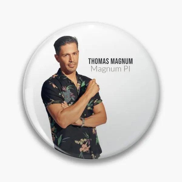 Magnum Pi Thomas Magnum Poster Soft Button Pin Creative Risvolto Pin Cartoon Collar Metal Cute Women Jewelry Gift Decor Clothes