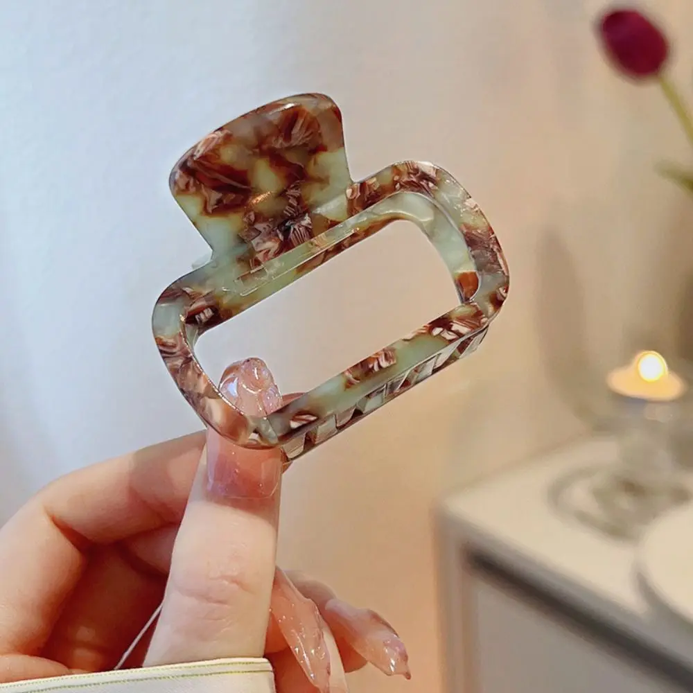 Рисунок 2 - Модный зажим для волос для женщин и девушек