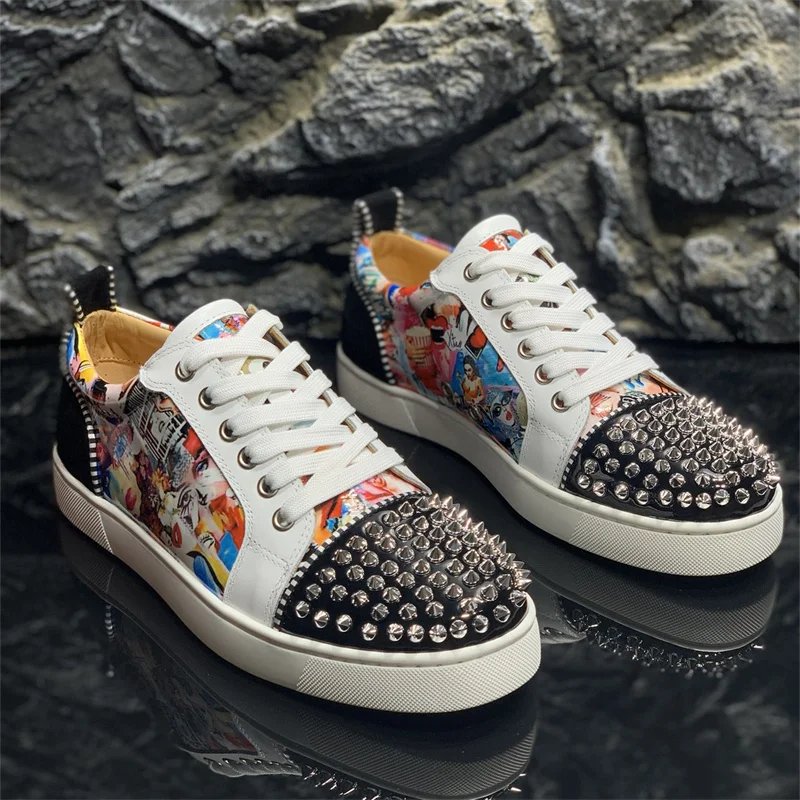 Luxury men's and women's rivets low-top red bottom shoes graffiti