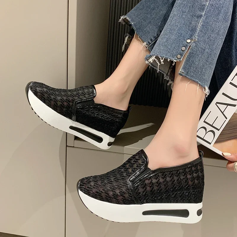 Hot Sale Women Sport Shoes Mesh Breathable Sneakers 2023 Summer Casual Loafers Outdoor Running Shoes Fashion Lace Flats Platform