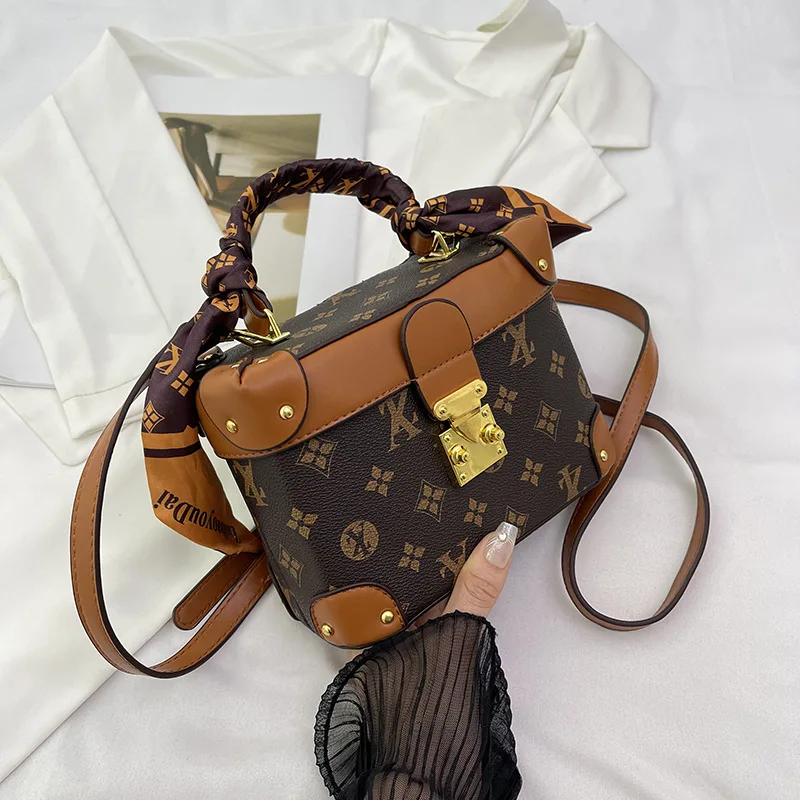 حقيبة صندوقية صغيرة بتصميم متخصص، مزاج جديد عصري و...