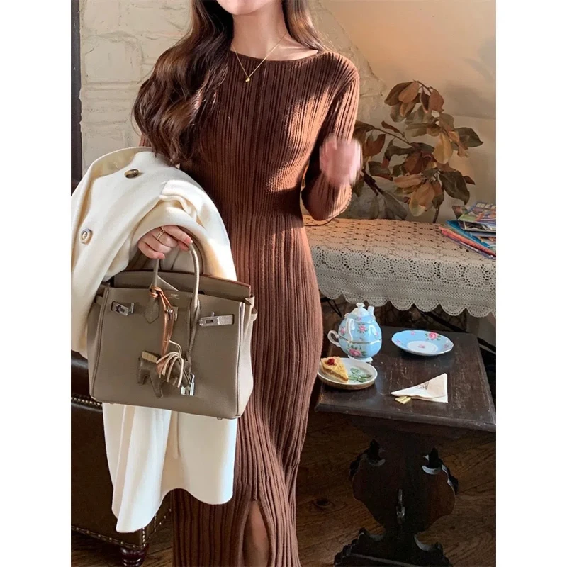 Elegant Minimalist Round Neck Knitted Dress