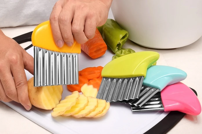 Stainless Steel Potato Chip Slicer Dough Vegetable Fruit Crinkle Wavy Kitchen Knife Cutter Chopper French Fry Maker Tools Gadget