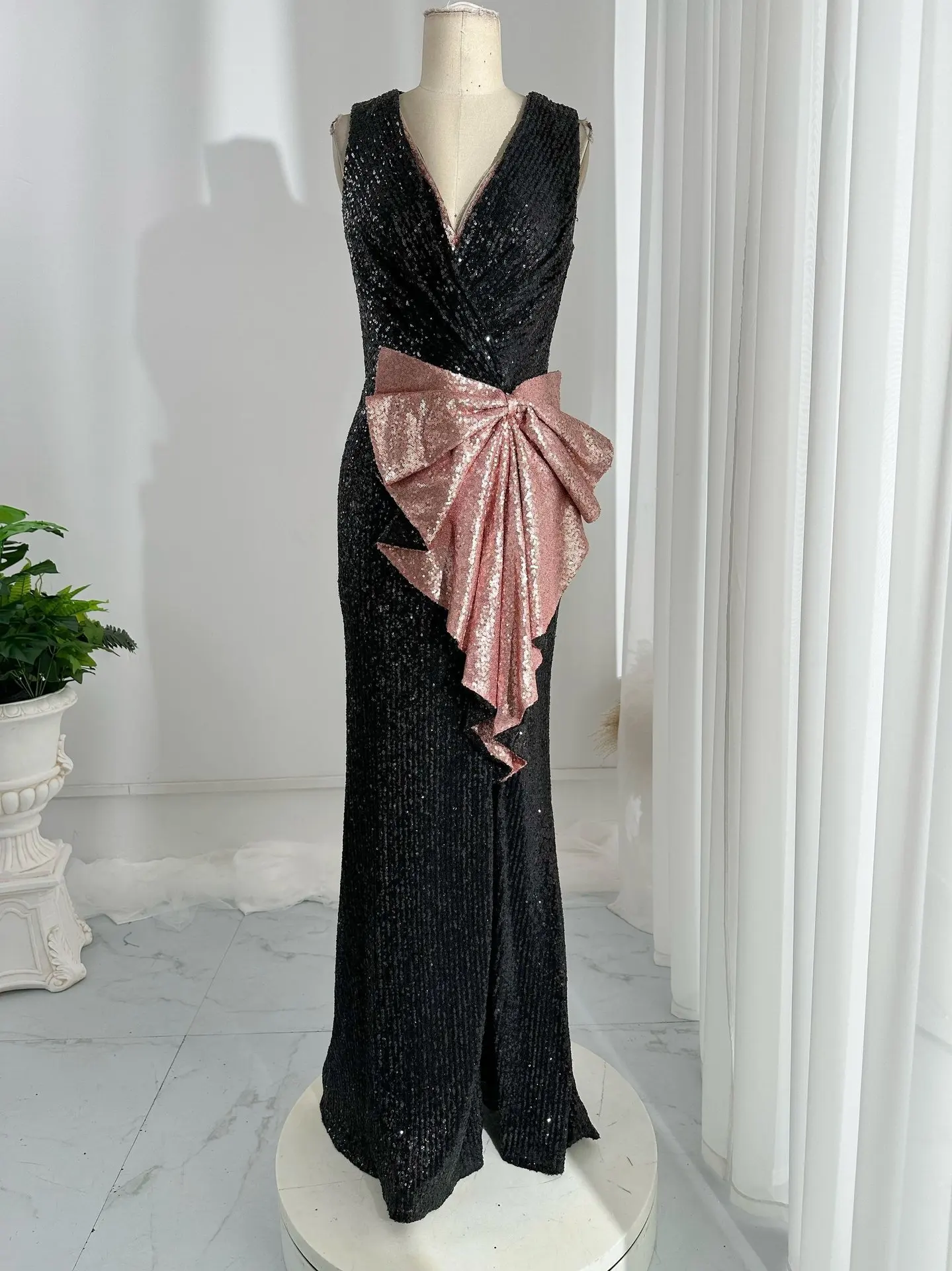 

Black Fashion Deep V -Neck Super Slim SequinsSplit Mermaid Evening Dress Skirt M1947