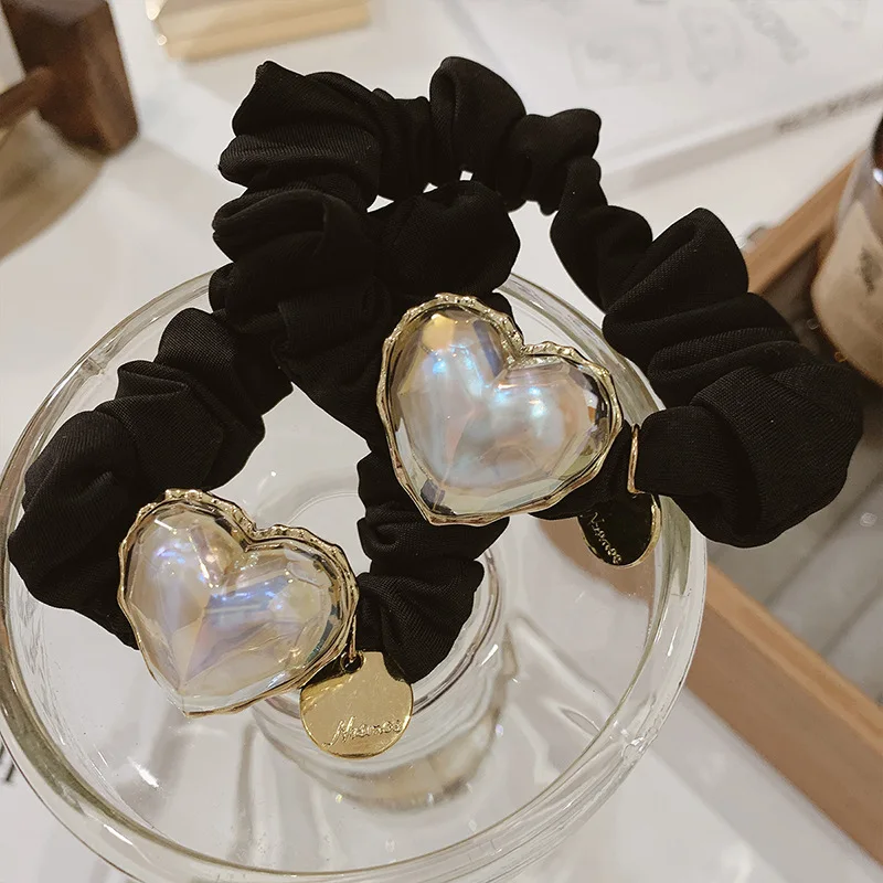 

Girl heart pearl love large intestine hair ring princess temperament fashion hair rope does not hurt hair literary fan headwear