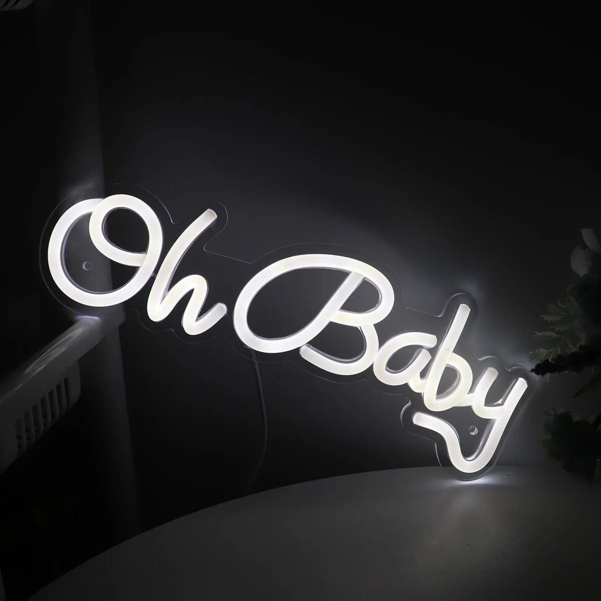 Неоновая светодиодная настенная мини-вывеска Oh Baby