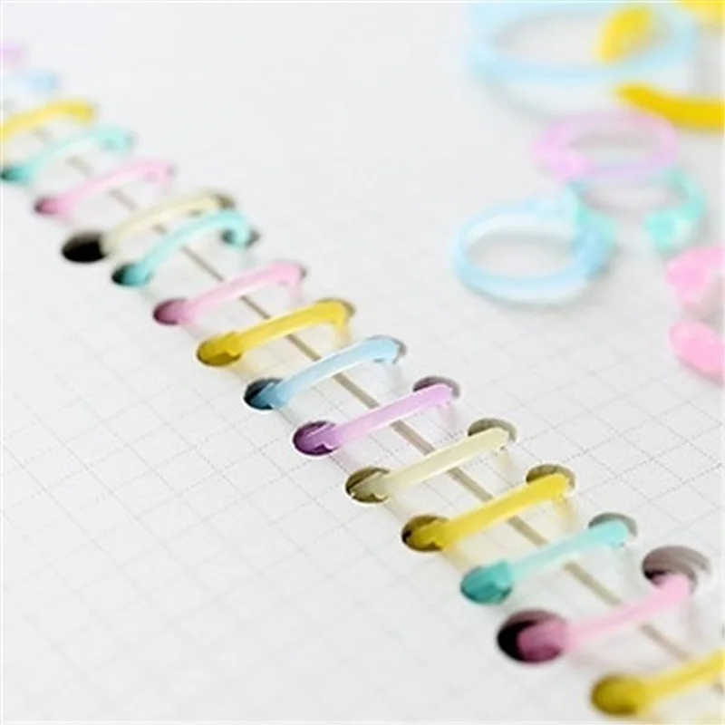 30 pz/borsa Anelli Colorati per Quaderni a Fogli Mobili, Anelli Multifunzione per Calendario, Portachiavi e Avvolgicavo
