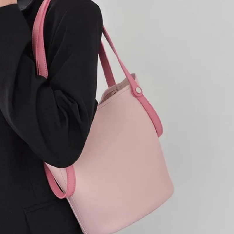 Pink Niche Design Handheld Bucket Bag Women Stitching Leather Large Capacity Tote Bag Ladies Fashion Sle Casual Shoulder Bag New