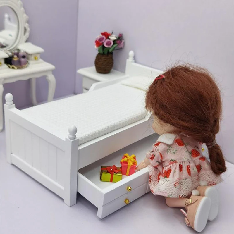 1Set 1:12 Dollhouse Miniature Iron European Bed Cradle Bed With Mattress Cushion Hanging Model Toys Furniture Bedroom Decor Toy 4