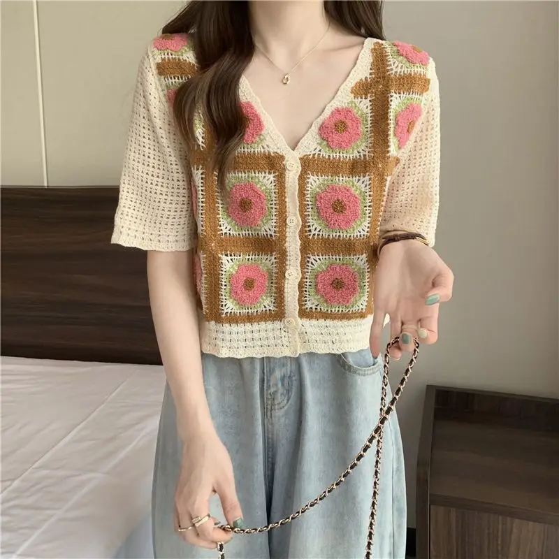 

Women Vintage Kawaii Sweet Hollow Crochet Flower Chic Y2K Tops Summer Female Short Sleeve Slim Single Breasted Knitted Cardigans