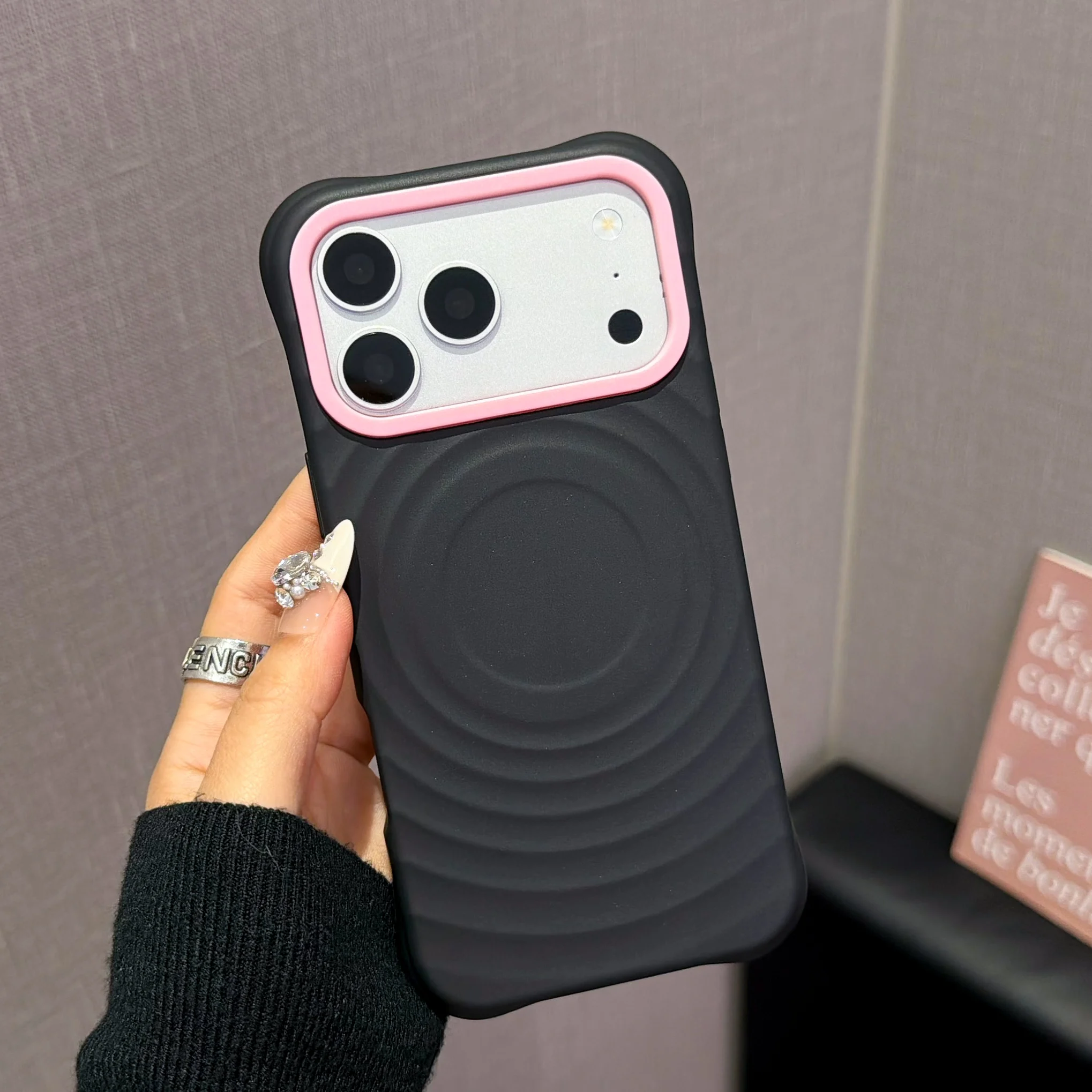 Bright Dopamine Water Ripple Shockproof Case with Matte Skin Finish