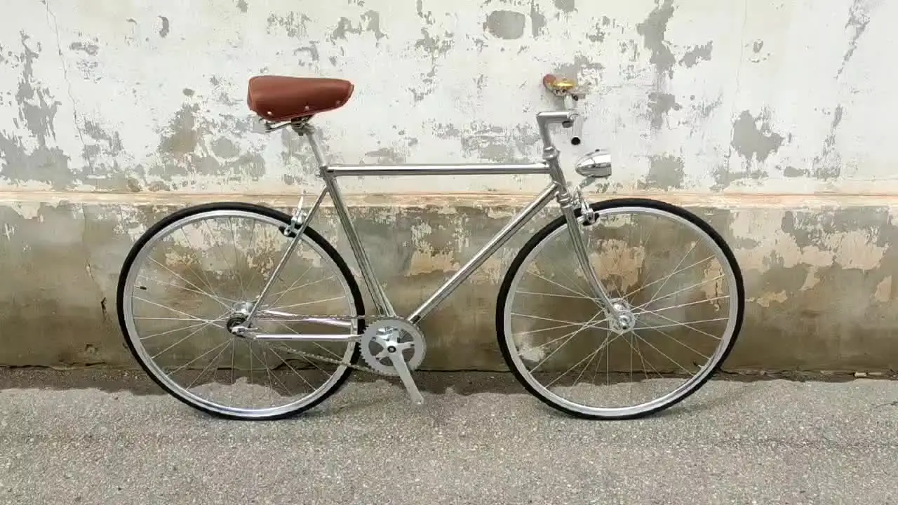 Rower w stylu vintage Rower jednobiegowy ze stalową ramą