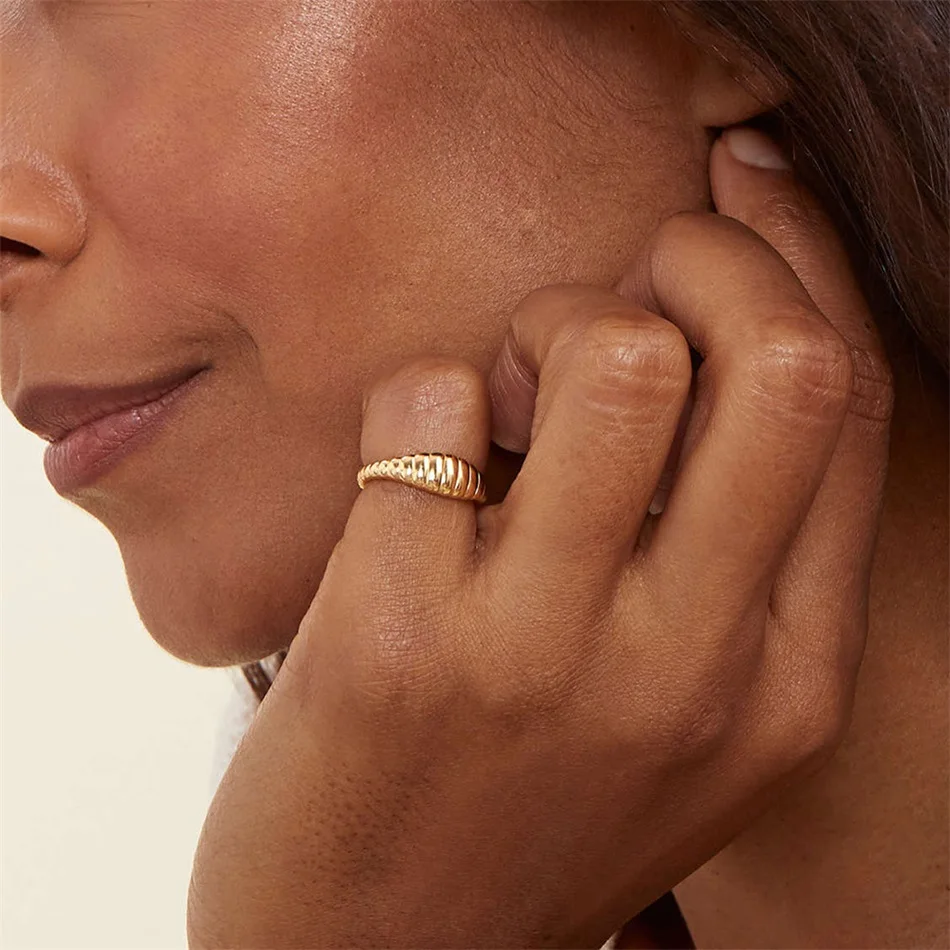 Frauen Einfache Mode Stil textur schwanz ring 316L Edelstahl schwanz ring Klassische Paar Für Frauen Und Hochzeit Schmuck 2025 – Detail 3