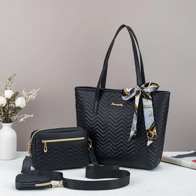 Wavy embossed single-shoulder tote bag, versatile and stylish handbag that can be paired with a crossbody bag