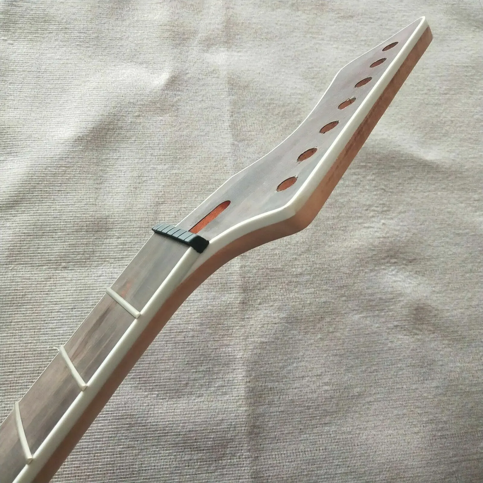 

No paint DIY Reverse head 7string Mahogany Guitar Neck 24Fret Rosewood fretboard