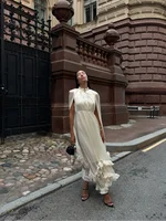 Robe Maxi à volants pour femmes, couleur unie, col en v, sans manches, plissée, taille haute, Chic, Robes de vacances, été, 2025 4