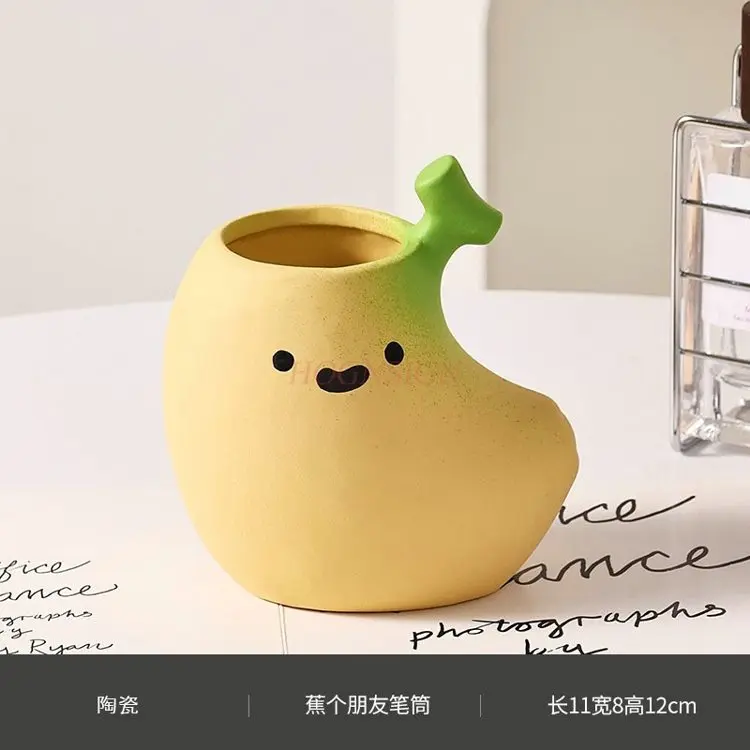 Cute Cream Style Desktop Pen Holder 3