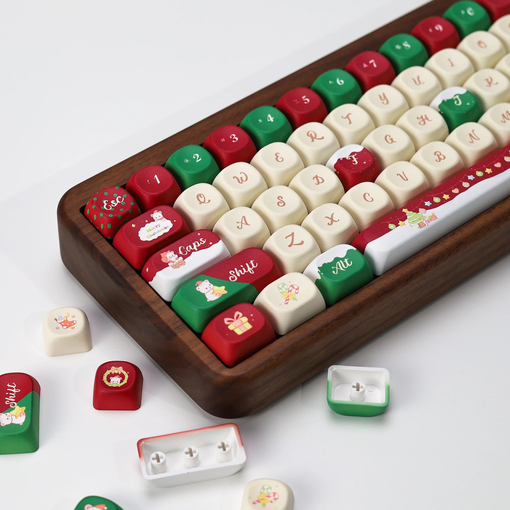 KBDiy Weihnachtsbären-Tastenkappen, süßes Geschenk, PBT-KOA-Profil, Alice ISO-Tastenkappe für 60 mechanische Tastaturen, Gaming, individuelles DIY, 133-Tasten/Set – Detail 20