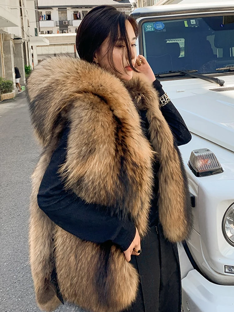 

FURSHEHE 2023 Winter Women Real Raccoon Fur Coat Thick Warm Luxury Fur Gilets Hooded Wasitcoats Fashion Outerwear Full Pelt