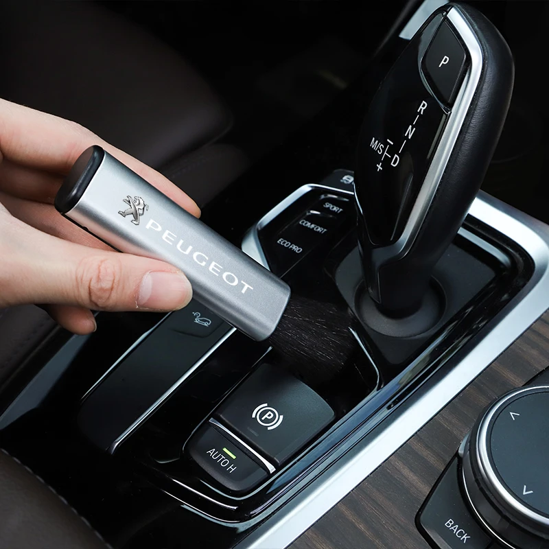 1Pcs PPS Car Retractable Cleaning Brush Artificial Wool Small Brush For Peugeot 307 206 508 207 3008 5008 308 407 208 106 2008