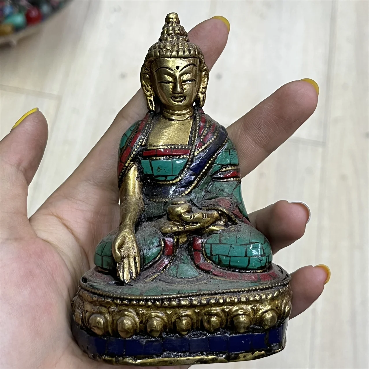 

Handicrafts home enshrinement bronze ornaments medicine Buddha statue fine workmanship classical traditional national style gift