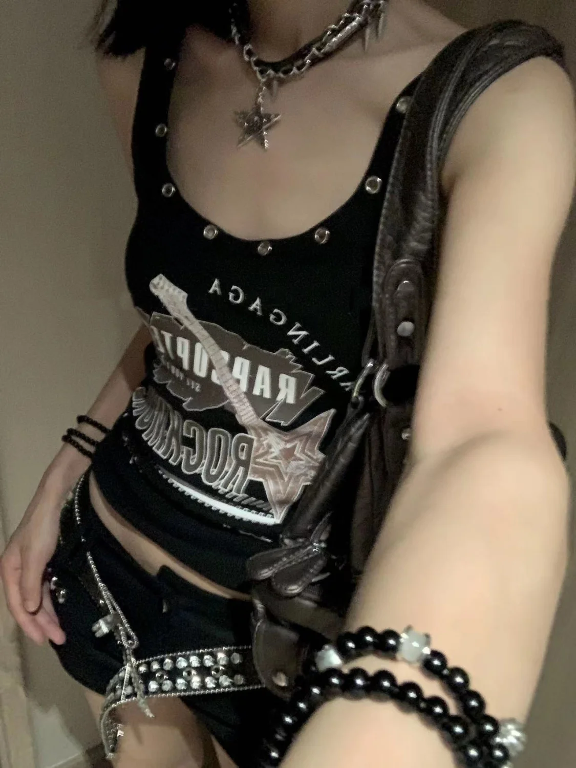 

American niche retro punk rock camisole buckle female summer pure lust style hot girl design slimming short top y2k crop top