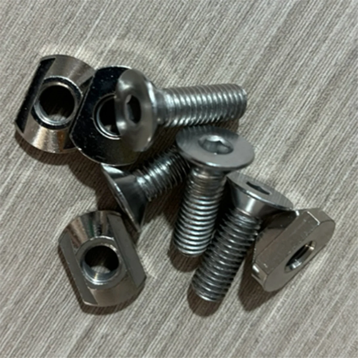 4Pcs M6 Hydrofoil Mounting Brass T-Nuts for Surfing All Hydrofoil Tracks Outdoors Surfing Accessories Silver hydrofoil mounting t nuts