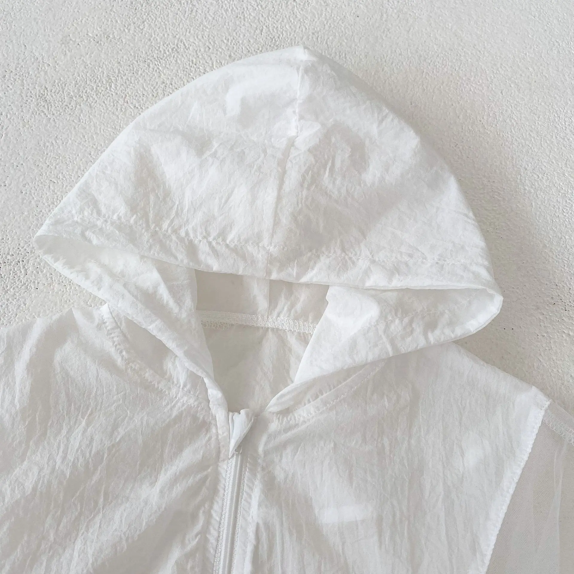 Description Picture 6 of itemSummer 0-3 Baby Versatile Hooded Mesh Spliced Solid Color Zipper Sun Protection and Breathable Air Conditioning Shirt Small Coat