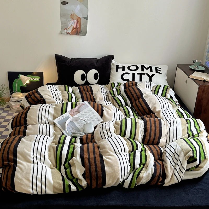 

Winter Warm Comforter Bedding Sets For Double Bed Striped Soft Milk Velvet постельное белье Queen/King Size 극세사이불 Bed Sheet Set