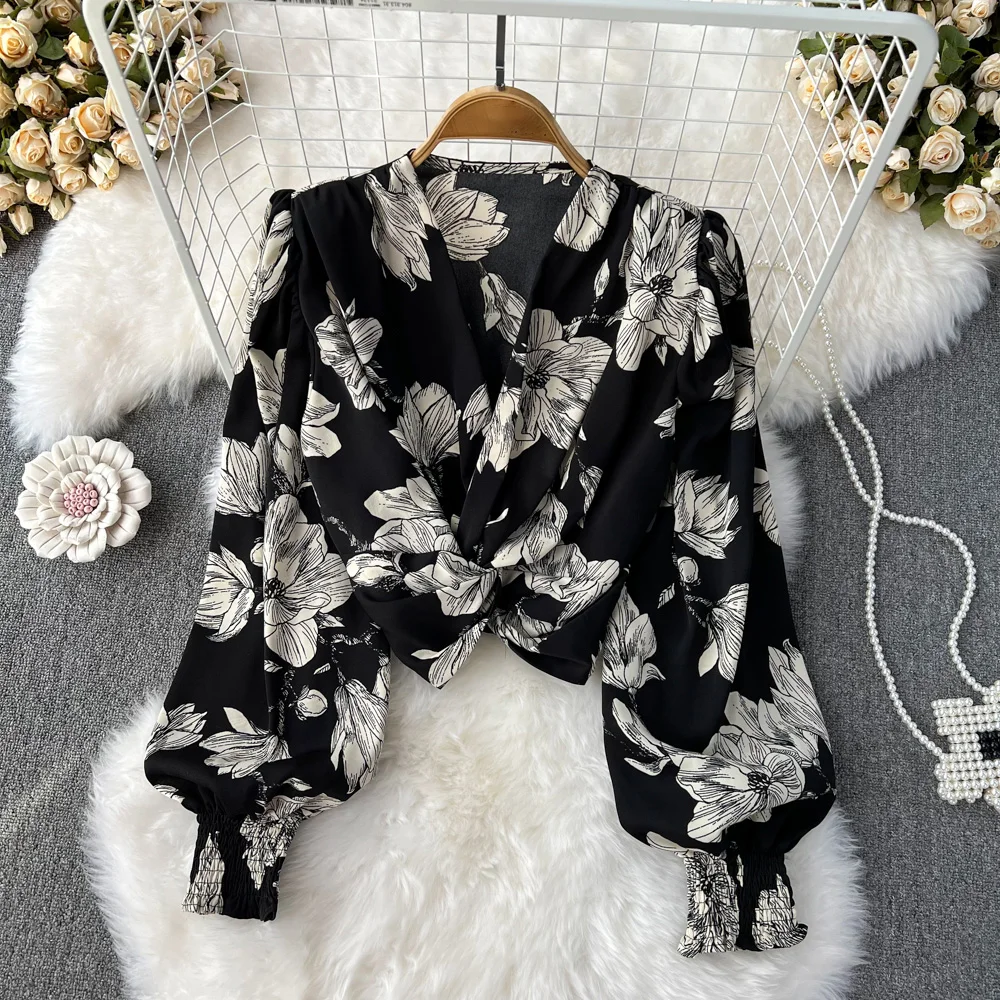 

Женская блузка с длинным рукавом, облегающая блузка с глубоким V-образным вырезом и цветочным принтом в Корейском стиле, Короткие топы с рукавами-фонариками, осень 2023
