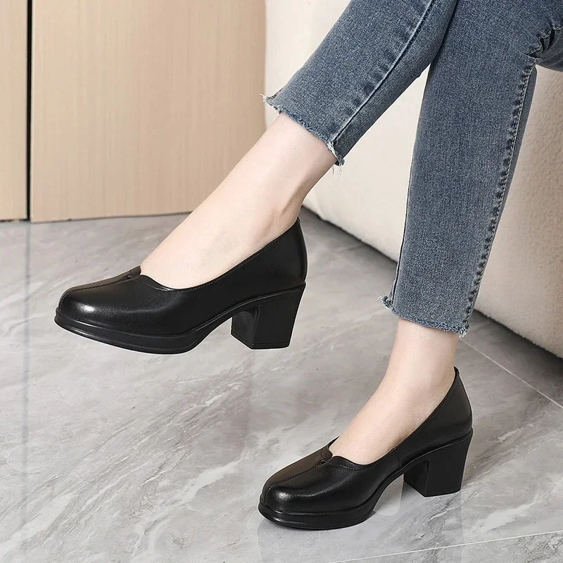 Round Toe Work Pumps Shoes DREAM PAIRS Women's Close Toe Low Heels