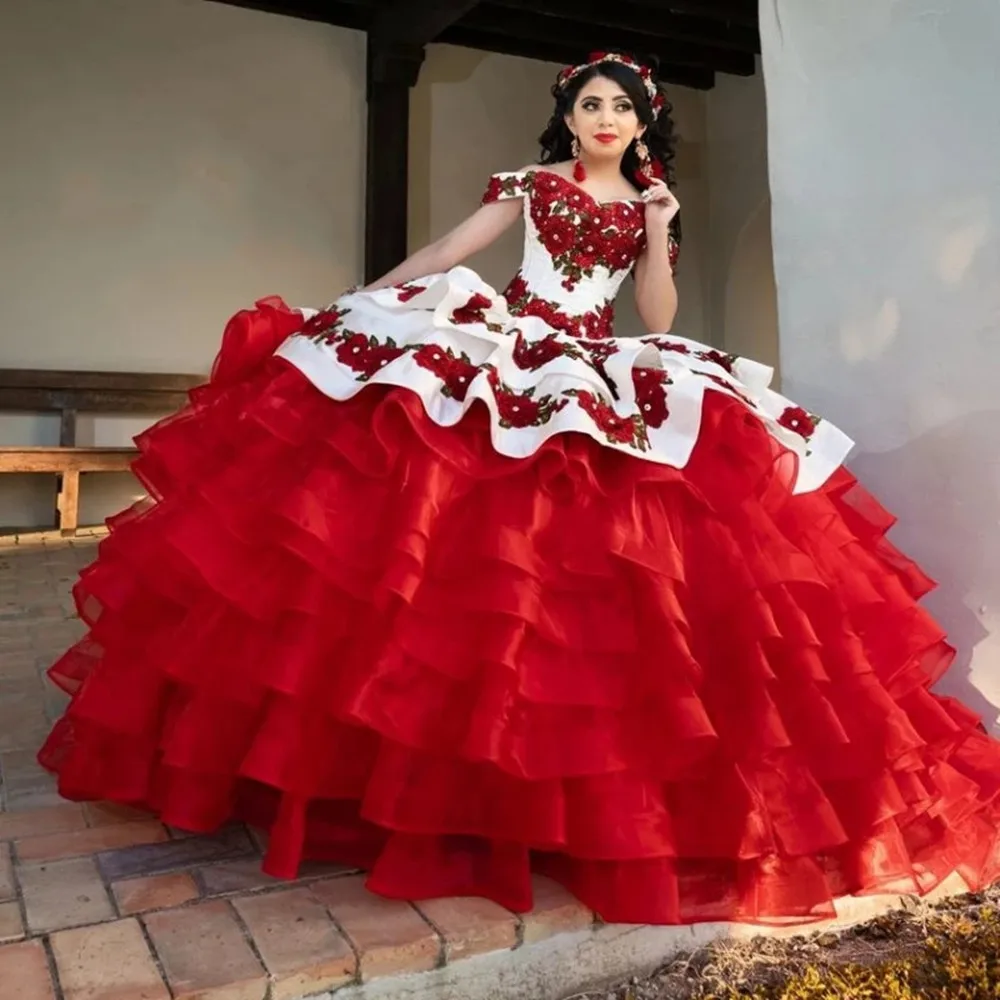 

White And Red Mexican Quinceanera Dress With Tiered Skirt Embroidery Ball Gown Corset Sweet 16 Dress Extra Puffy Prom Dresses