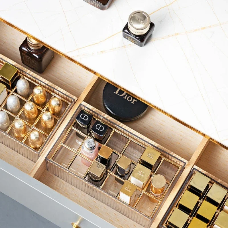 18-grids Luxury Lipstick Storage Box Transparent Portable Makeup Holder Plastic High-capacity Cosmetics Case Desktop Organizer 2