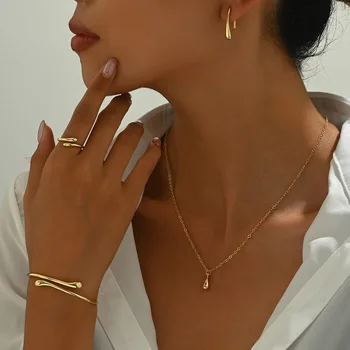 Set di gioielli con gocce d'acqua in argento sterling 925 con ciondoli per le donne Eleganti orecchini in quattro pezzi Set di braccialetti ad anello Gioielli personalizzati 1