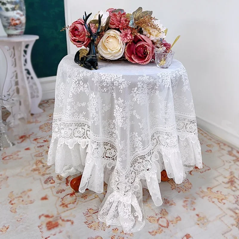 Tovaglia rotonda in pizzo vintage con nappe, elegante