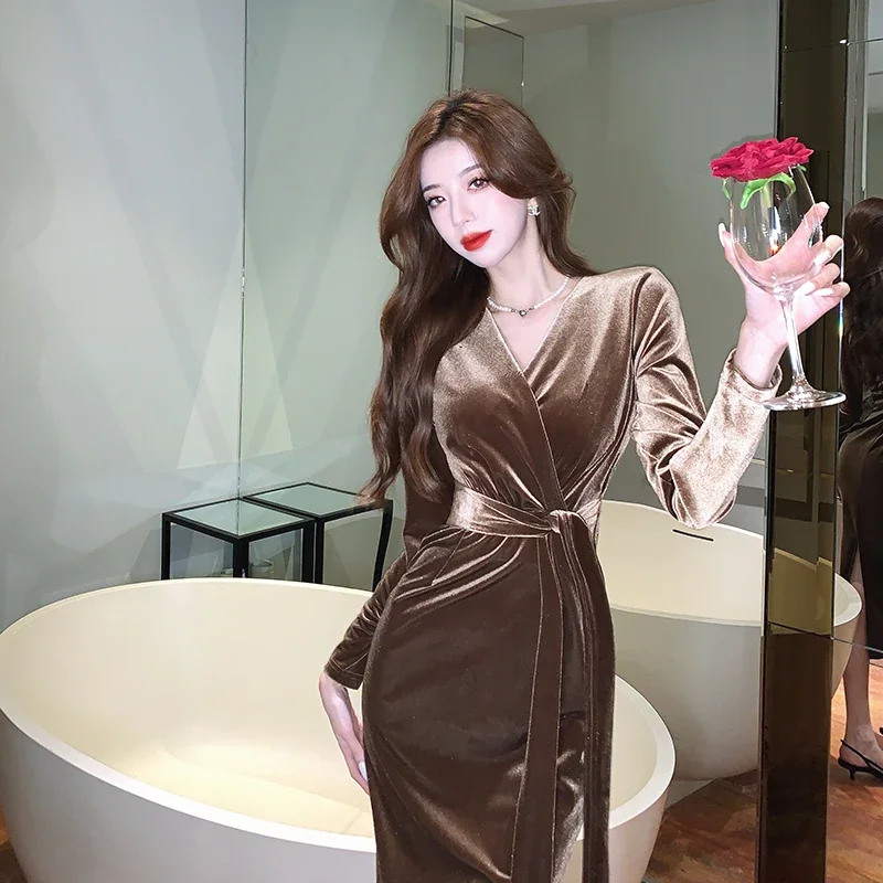 

Vintage Sexy Party Black Velvet Midi Dresses for Women 2024 Autumn New Elegant Fashion Slim Lace Up Long Sleeves Female Clothing