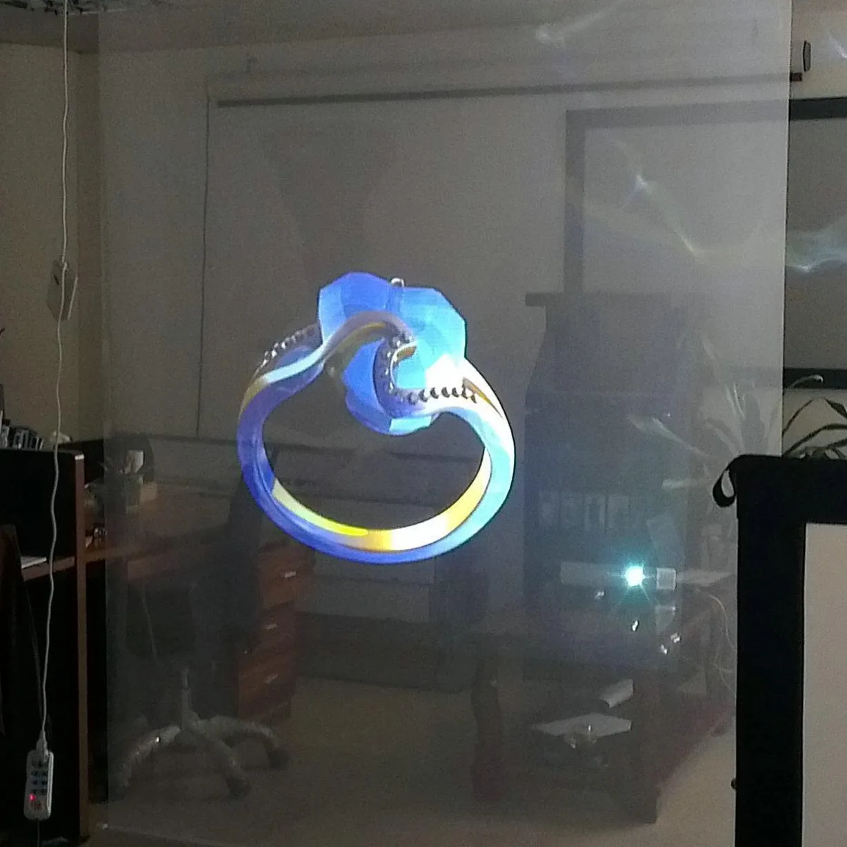 Pellicola per schermo olografico personalizzata con pellicola per ologramma 3D con pellicola per proiezione posteriore per proiettore per schermo posteriore trasparente ad alta definizione