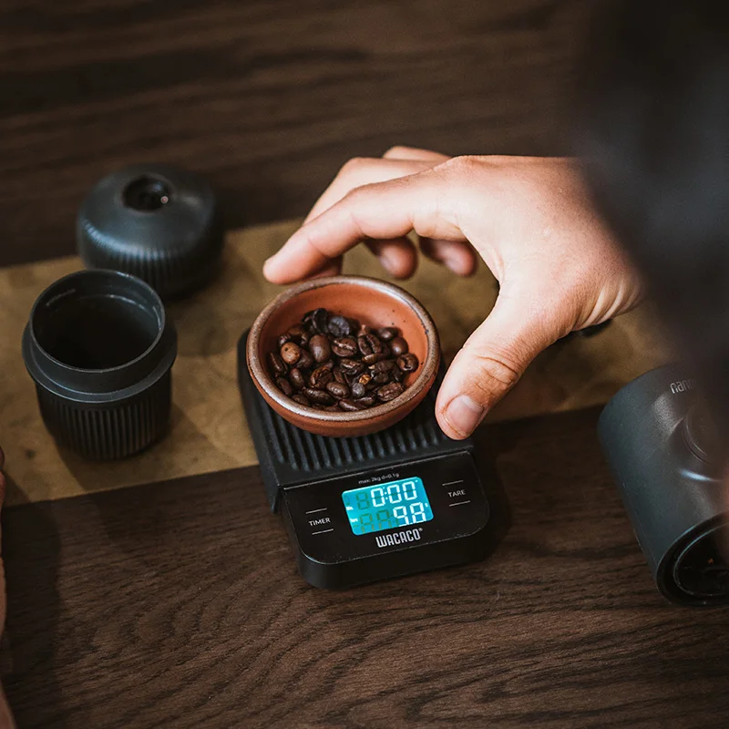 타이머가 포함된 WACACO Exagram 커피 스케일, 0.1g 정밀 눈금, 실리콘 패드가 포함된 휴대용 포켓 스케일, 배터리는 포함되어 있지 않음