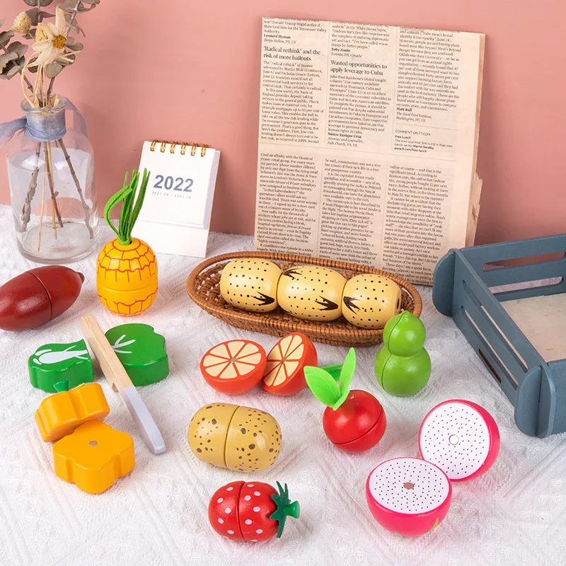 Kids Pretend Play Magnetic Cutting Toys Wooden Fruits Vegetables Cognitive Toys Simulation Food Educational Gift for Girl