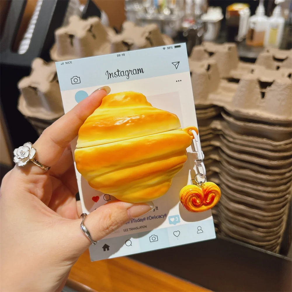 3D Croissant Silicone Earphone Protective Case With Pendant