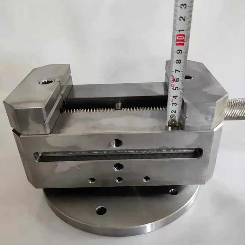 Model Vise 2