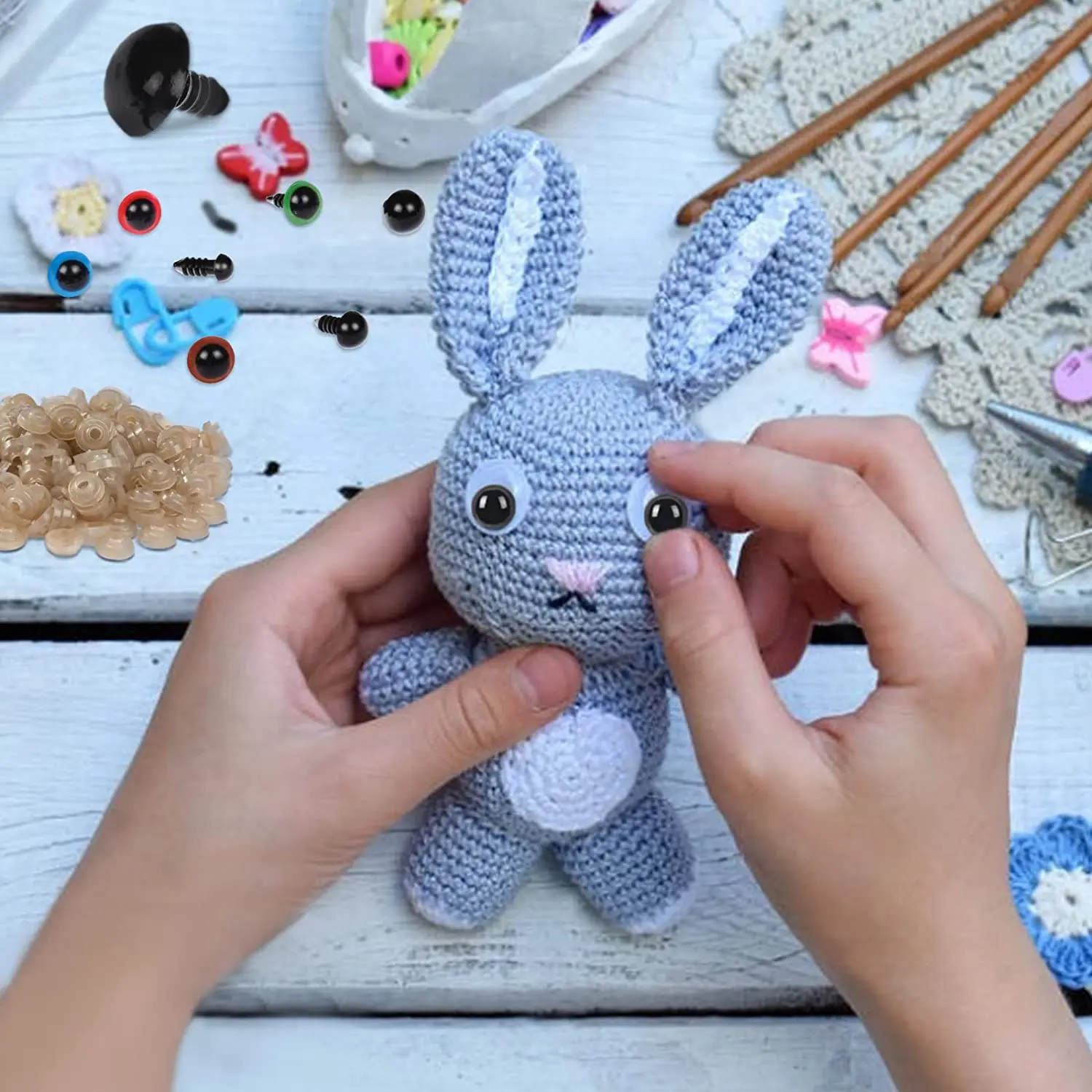 Yeux de sécurité pour crochet en plastique coloré avec rondelles