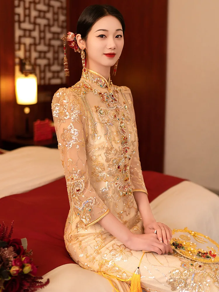 

Chinese Style Bride Sparkly Champagne Sequins Cheongsam Traditional Beading Tassels Wedding Dress High Split Qipao