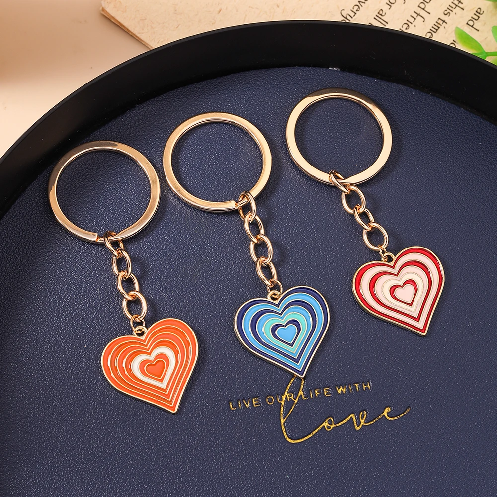 Aihua Romantischer Bunter Liebesherzen-Schlüsselanhänger Handgefertigte Herzanhänger DIY-Accessoires Damenschmuck Geschenke